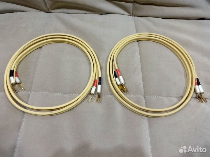 Van den Hul CS-122 Hybrid Акустический кабель