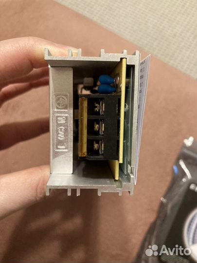 Блок питания для светодиодной ленты 12V