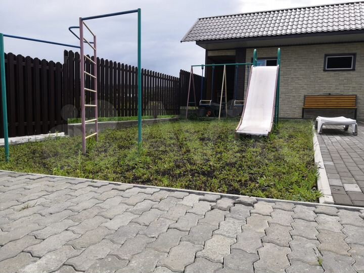 Дом 386,7 м² на участке 14 сот.