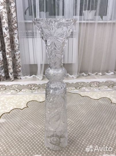 Ваза хрустальная напольная