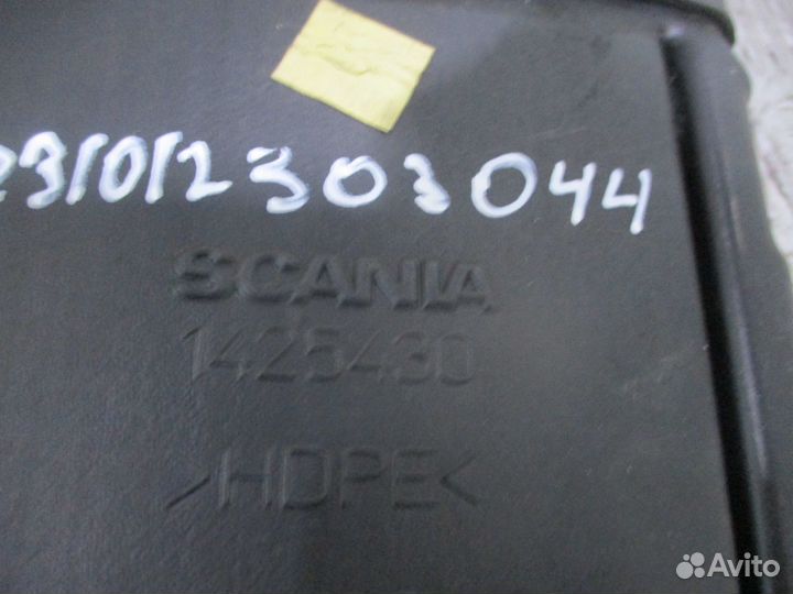 Воздуховод за кабиной Scania 1425430
