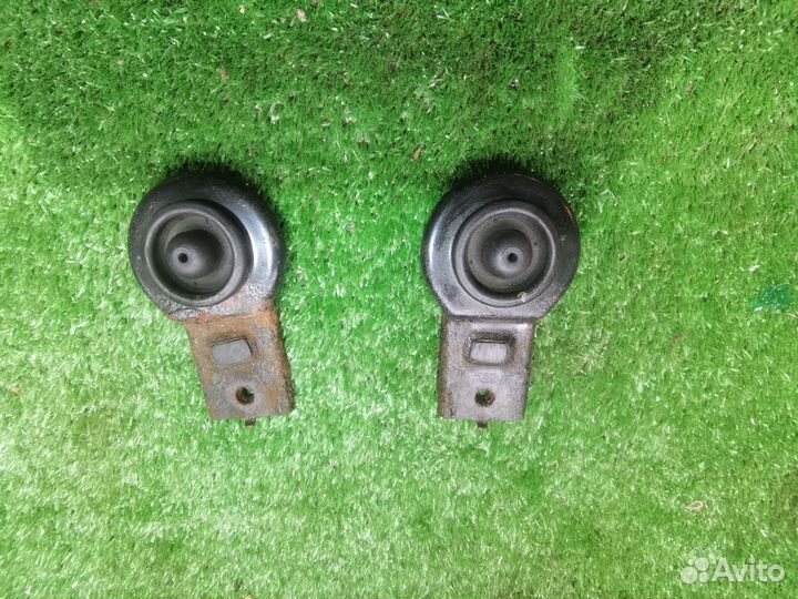 Кронштейн крепление радиатора kia cerato 1