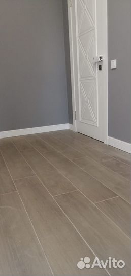 Установка, монтаж плинтуса