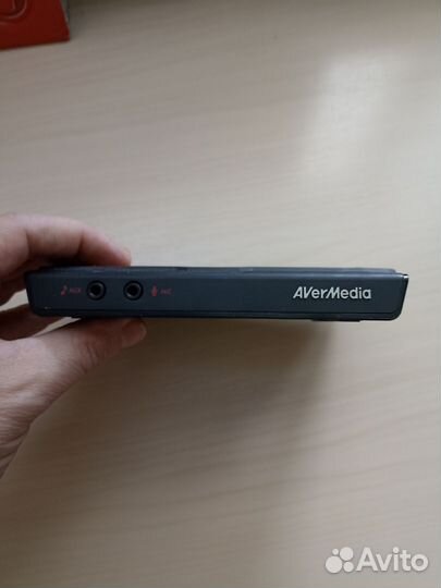 Карта видеозахвата avermedia