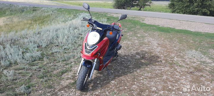 Продам скутер RC50QT-6
