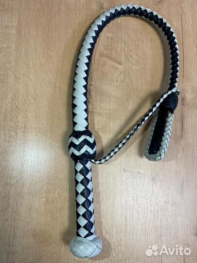 Нагайка чёрно-белая