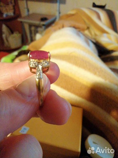 Перстень с рубином и бриллиантами