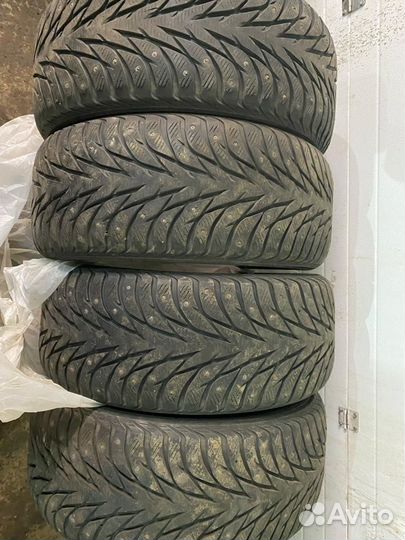 Yokohama Ice Guard Studless IG50 285/50 R20 20B