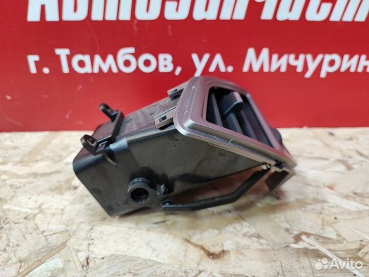 Дефлектор торпедо левый LADA Vesta