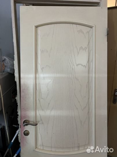 Дверь деревянная бу