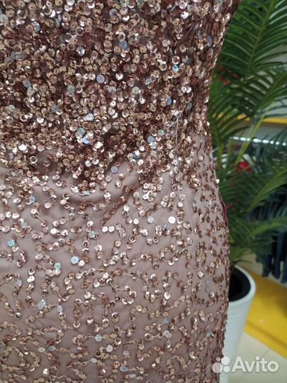 Вечернее платье