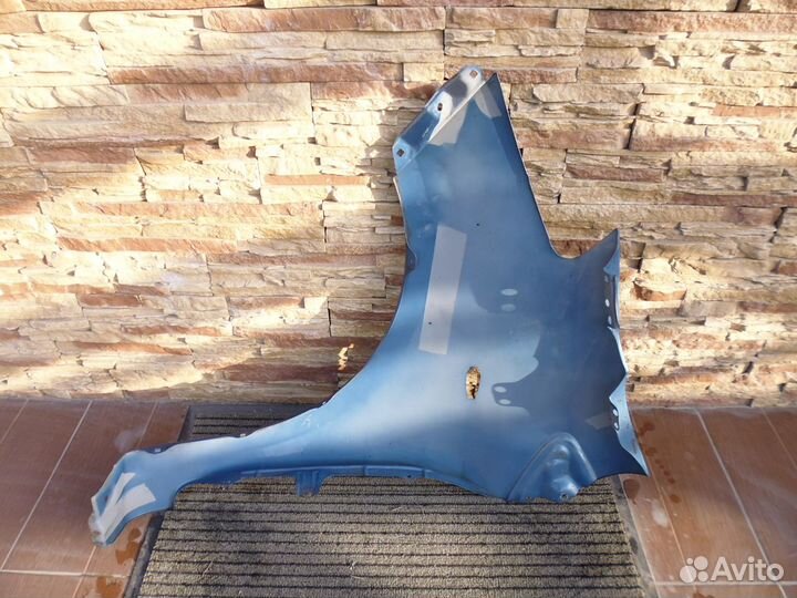 Тойота Ярис крыло переднее правое 2006-2011
