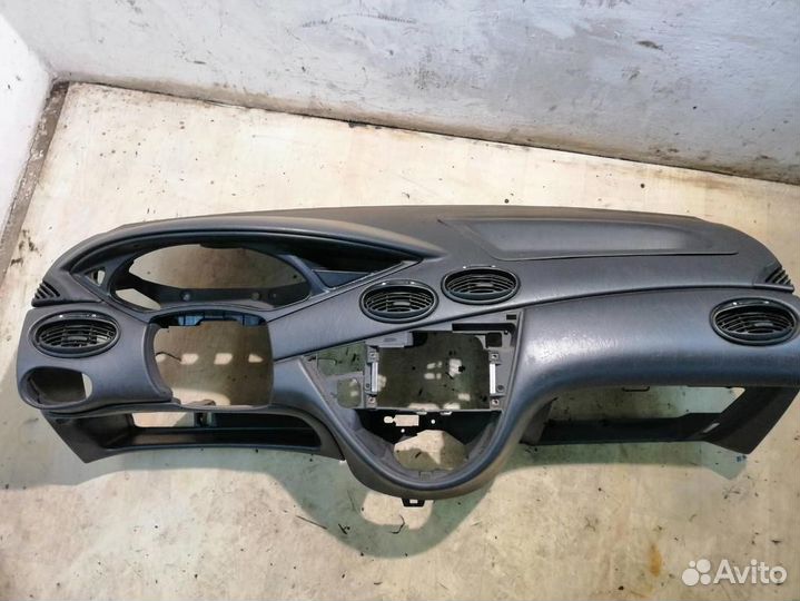 Торпедо Ford Focus 1