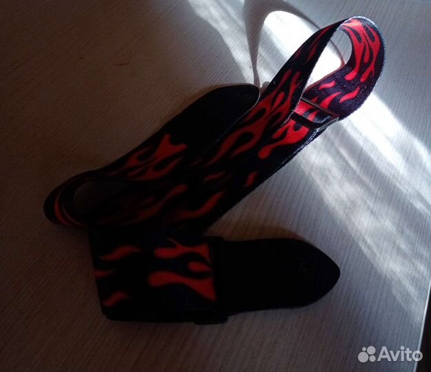 Электрогитара