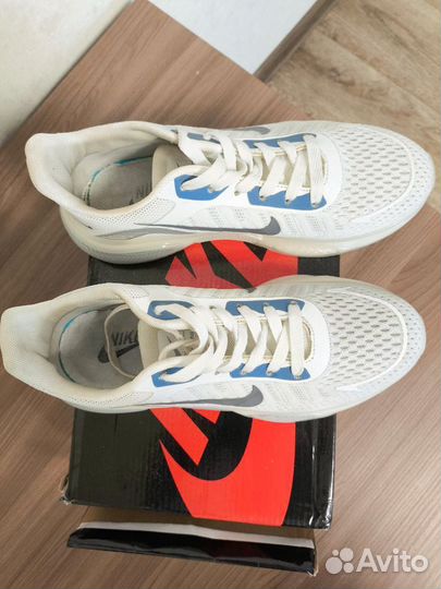 Кроссовки Nike