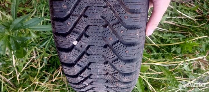 Goodyear UltraGrip 500 225/65 R17