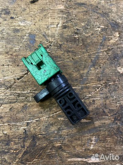 Датчик распредвала Nissan Micra