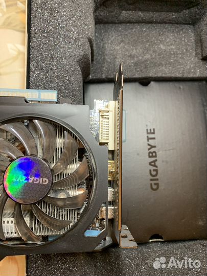 GigaByte AMD Radeon R9 280X 3072MB