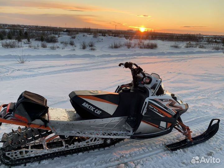 Снегоход Arctic Cat m8