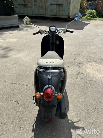 Скутер Honda Scoopy