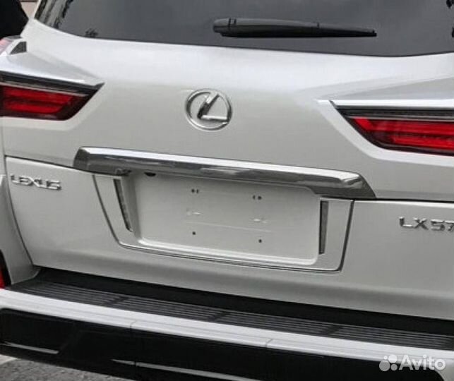 Lexus LX570 16+ Накладка под номер Superior S6SB5