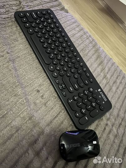 Беспроводная клавиатура и мышь