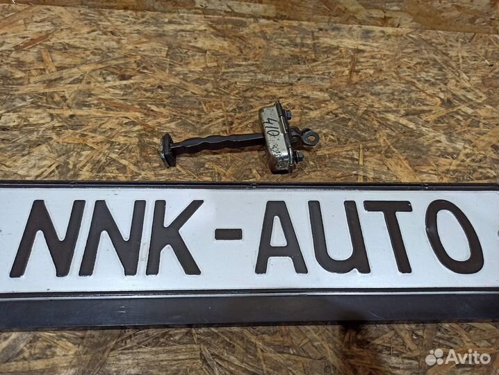 Ограничитель двери Kia Ceed