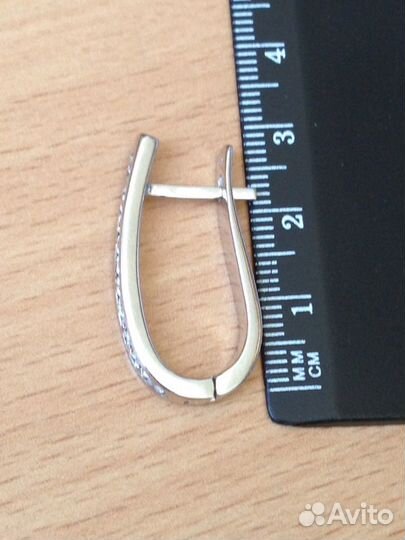 Золотые серьги с бриллиантами