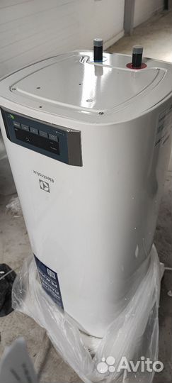 Водонагреватель Electrolux EWH 50 Centurio IQ 3.0