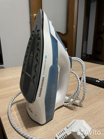 Утюг redmond