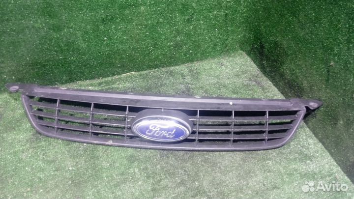 Решетка радиатора Ford Focus