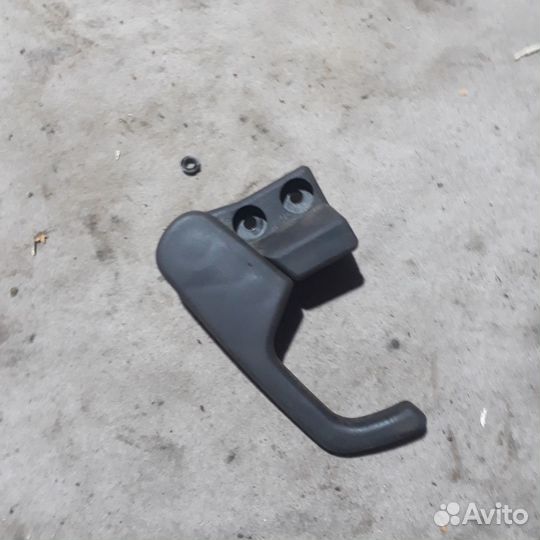 Ручка троса капота Ауди А4Б5 Фольксваген Пассат Б5