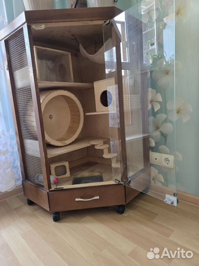 Клетка-витрина для грызунов