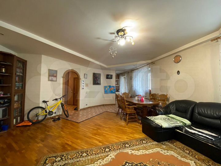 3-к. квартира, 109 м², 3/14 эт.