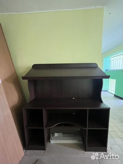 Музыкальный стол, стол для диджеинга, винила, dj