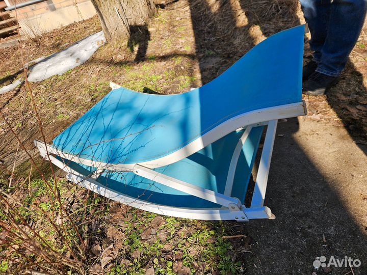 Шезлонг лежак