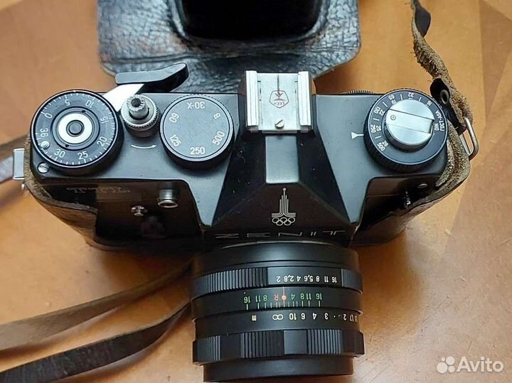 Плёночный фотоаппарат Зенит