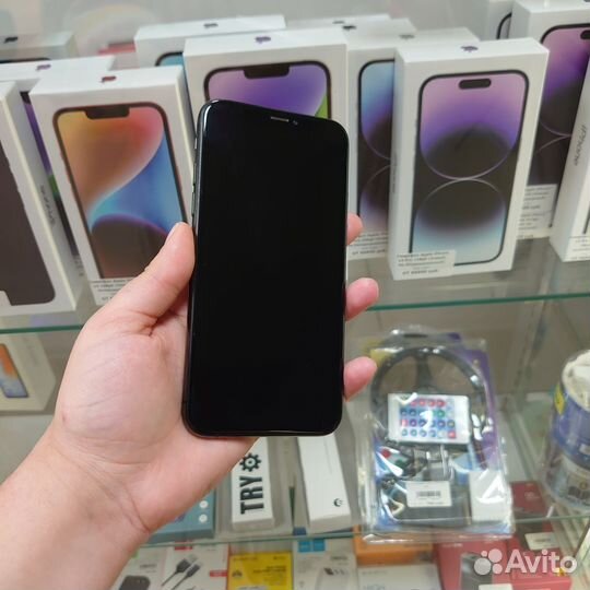 iPhone Xs, 64 ГБ