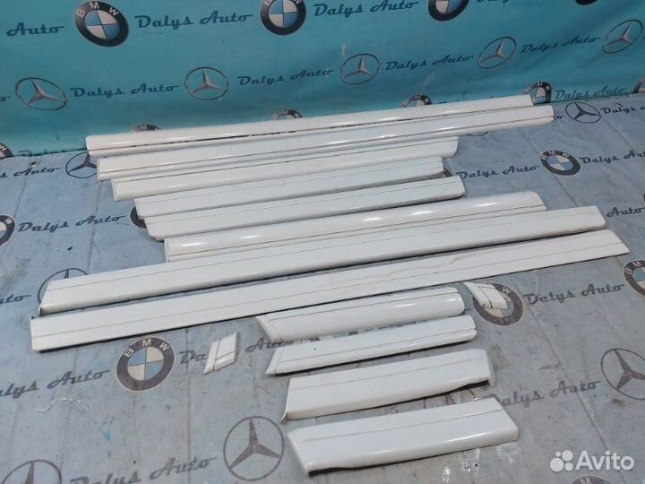 Комплект молдингов Mercedes-Benz W124 102.982 1989