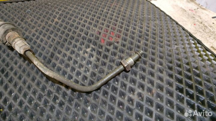 Трубка гур Мицубиси Галант 9