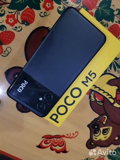 Телефон Poco m5