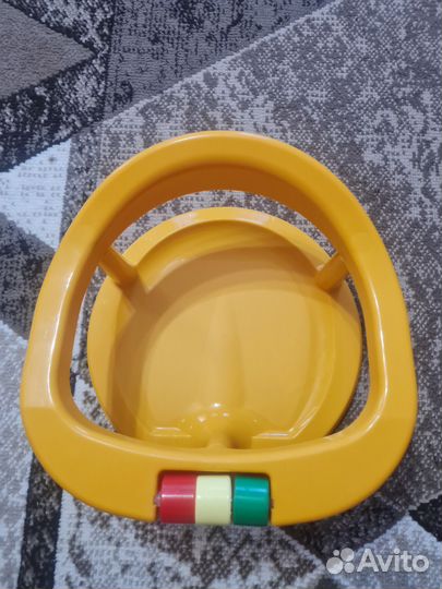 Стульчик для купания в ванной