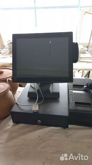 Посуда и столовые принадлежности