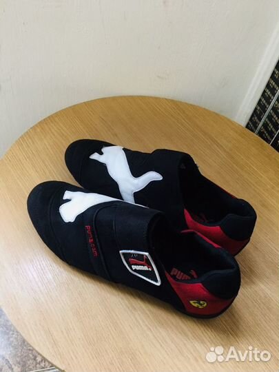 Кроссовки мужские 42 размер новые