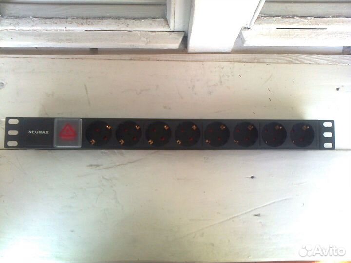 Блок розеток neomax nm-pdu-8