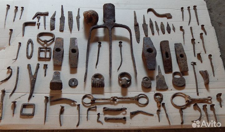 Старинные молотки вилы замки