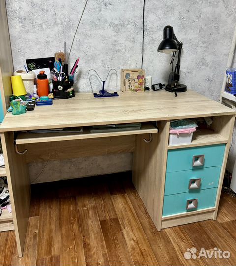 Письменный стол