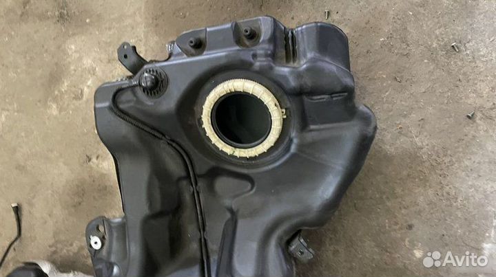 Топливный бак Audi A4 B8 2.0 tfsi multitronic