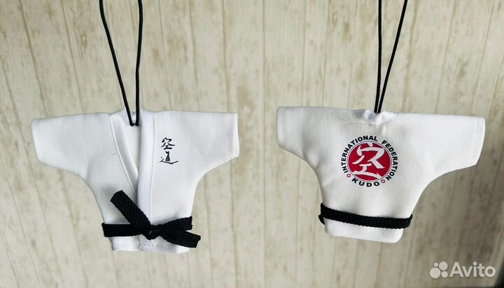 Кимоно Кудо на автозеркало