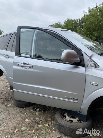 Дверь передняя правая SsangYong Kyron
